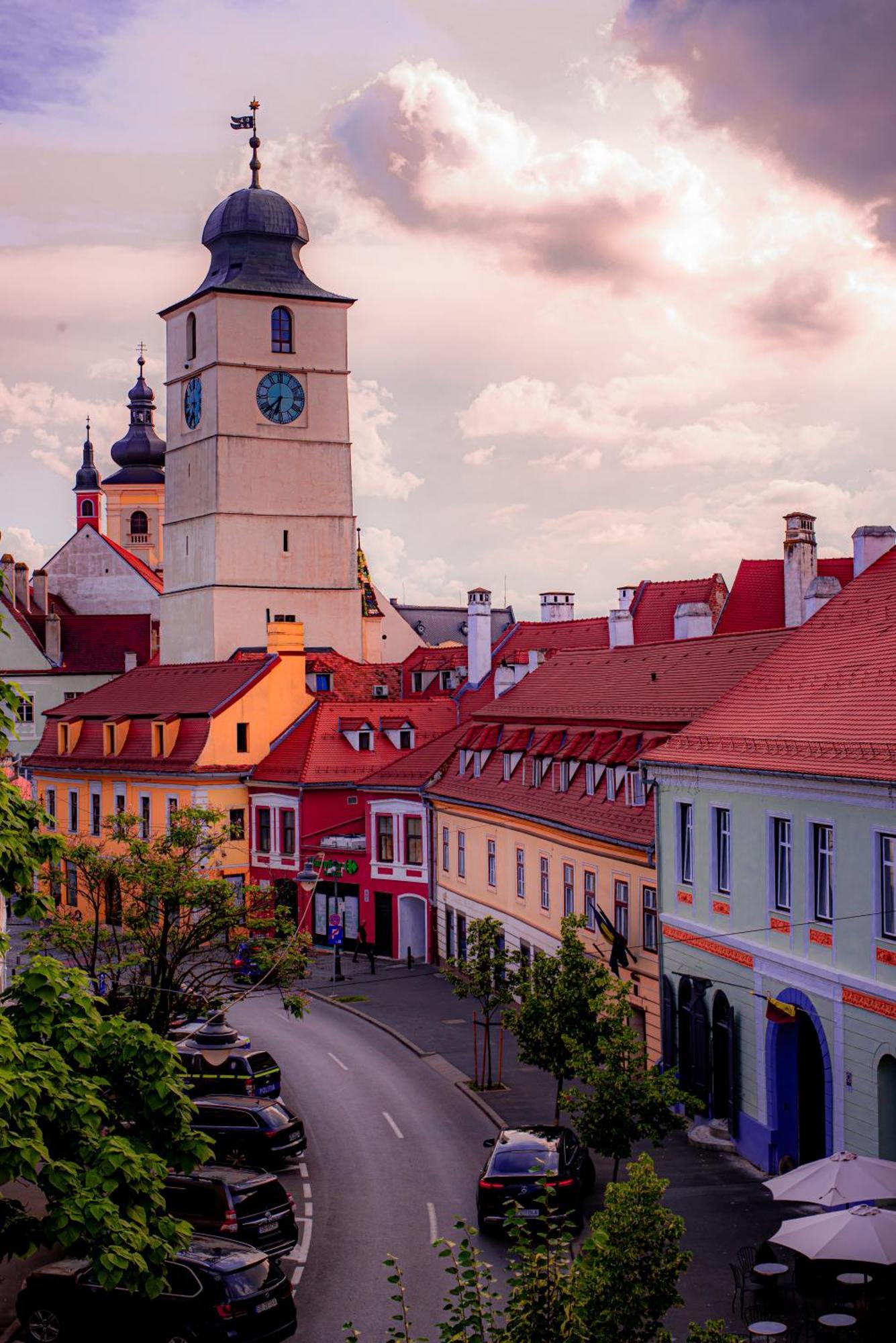 Apartamento Favst Old Square Sibiu Exterior foto